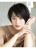 黒髪ジェンダレスショート