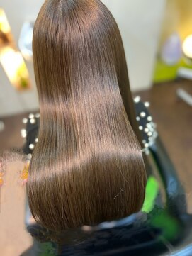 エムスリーディーミュゼステージ(M3D) ピコトリートメントストレートアイロン仕上げ