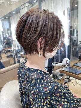 バンプ ギンザ(BUMP GINZA) 《30代40代》白髪ぼかしハイライト×前下がりボブ【イケダ】