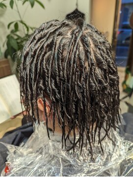 ヴィシュヌヘアー Visnu Hair ツイストパーマ