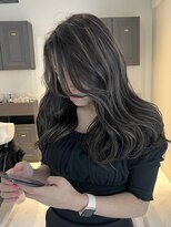 ヨロ 小岩(YOLO) ミルクティーグレージュハイライトケアブリーチレイヤーカット