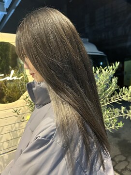 シダ(sida) グレージュXインナーホワイトグレー