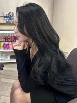 マインバイアフロートギンザ(MYNE by AFLOAT GINZA) ブリーチなし　ネイビーブルー　レイヤーカット