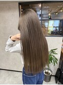バレイヤージュ、ハイライト、レイヤーロング、グレーベージュ