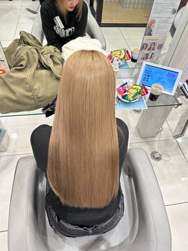 ヘアアンドメイク アース 聖蹟桜ヶ丘店(HAIR&MAKE EARTH) ヘーゼルカラー