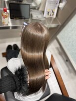 ルーカス(Lucas) 透明感たっぷりミルクティーベージュ♪