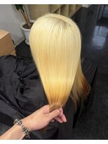 サラ HAIR&MAKE SALA 相模大塚店&nbsp;ブロンドヘア　ブロンドカラー