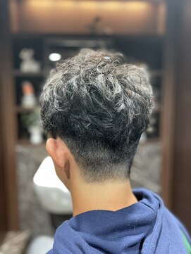 ヒロギンザ 八重洲店(HIRO GINZA) サイドグラデーション〈床屋〉〈東京〉〈八重洲〉〈日本橋〉