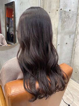 コージー(Kozy) 切りっぱなしロング/ダークバイオレット/大人女性のツヤ髪