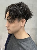 ローウェ バイ フィフス 立川メンズサロン(Louwe by fifth)&nbsp;センターパートツイストスパイラルパーマメンズ波巻きパーマ