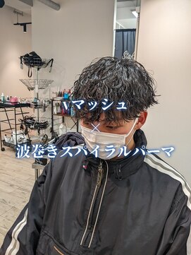 コワファーストナガサキシャンプーボーイ(COIFF1RST NAGASAKI SHAMPOO BOY) vマッシュ×波巻きスパイラルパーマ