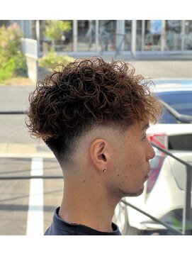 クラウドナイン(CLOUD9) スキンフェードスペインカール