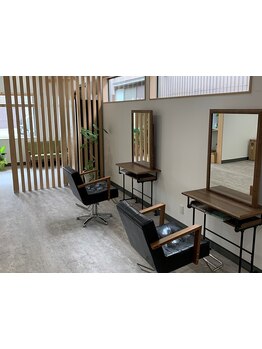 《マンツーマンヘアサロン＊》ゆったりくつろげる空間なので、初めての方もお気軽にお越しください♪