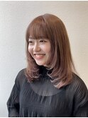 ミディアムレイヤー/顔まわりカット/オージュアカラー