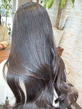 ヘアケアアンドヘアデザイン リベール(L:belle)の写真/【髪質改善】大注目のメテオトリートメントや韓国コモレビ取扱い/カラー後のケア＆エイジングケアに