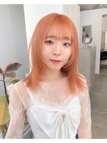 ジーナ オモテサンドウ(XENA)&nbsp;オレンジカラー×レイヤーカット×ブリーチ×ミディアムレイヤー