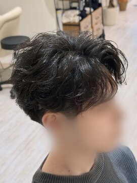 バース 梅田中崎町店(BIRTH) フェザーパーマ ニュアンスパーマ センターパート