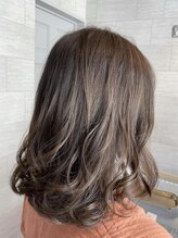 カミケン 清明店(kamiken.)&nbsp;艶髪ミディアム巻き髪ゆるふわウェーブ【カミケン清明店/福島】