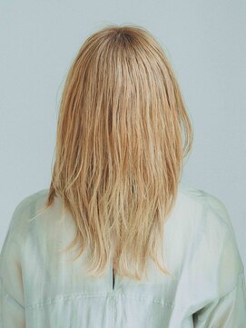 シンシ(Cinci) セミロングレイヤー