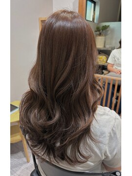 シスイ(sisui) レイヤーカット×ベージュカラー
