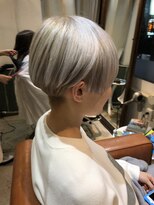 ウィ 立川(Oui)&nbsp;【Oui!立川】刈上げコンパクトショート×ホワイティーショート