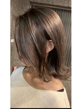 ウィルゴ(VIRGO) オフィスでも可愛い外国人風大人ハイライト3Dカラー☆外ハネ