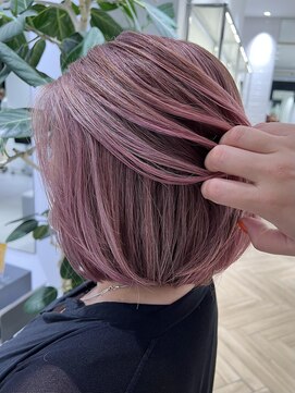 過去のハイライトと白髪を活かしたピンクベージュ 40代50代60代 L ステア ケース Stair Case のヘアカタログ ホットペッパービューティー