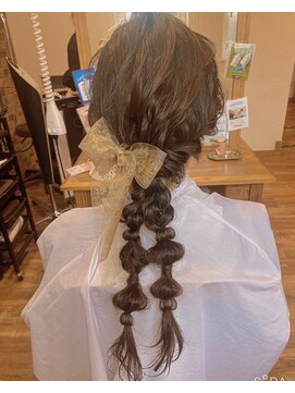 フィル(fil) ダブルローポニーテール編み下ろし