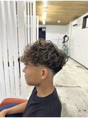 スペインカール/スキンフェード/メッシュ