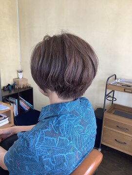 ワラティク(WARATI C) 白髪ぼかしグレーベージュ/ショート