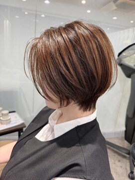 スウィープ 札幌大通(sweep) くびれショートボブ