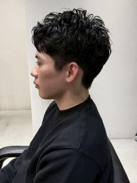 ファルベ(Farbe) サーフカール/刈り上げセンターパート/波巻きツイストスパイラル