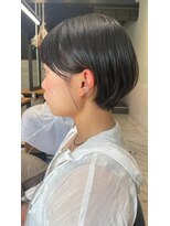 リディー(Lidee) 丸みが可愛いコンパクトな耳掛けショート♪