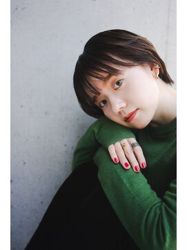 アブソ(Absolute) 横顔美人！男性にも人気のある骨格補正の小顔ショート