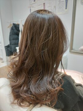 キラーナ(Kirana) ツヤ巻きロング