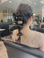 ケンジ ツルヤチョウ(KENJE tsuruyacho)&nbsp;編みおろしアレンジ/ゆるふわアレンジ/ヘアセット