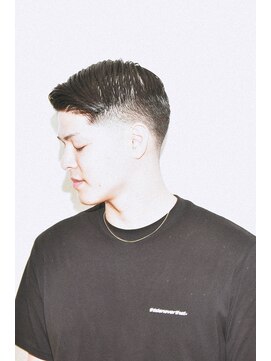 イージー(E.G.) サイドパート/スキンフェード