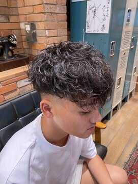 フォーコーナーズ(Four Corners) スペインカール