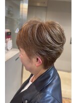 ジエクト ヴィシア(The Ect VIXIA) フェザーショート/細めハイライト/白髪ぼかし