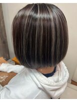 ファースト(1st)&nbsp;コントラストホワイト系ハイライト♪