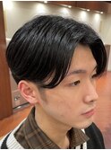 センターパートスタイル