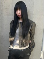 ピア ヤクイン(Pia Yakuin) 美髪スレートロング