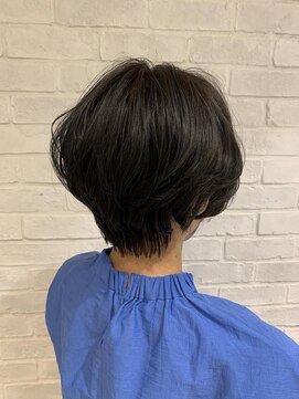 コム(com by neolive) 襟足スッキリ骨格矯正ショート☆ 2