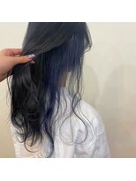 オル(Olu)&nbsp;【Olu】インナーカラー×ネイビーブルー