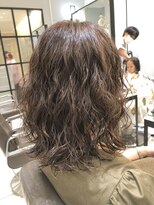 ネオリーブギンザ 銀座店(Neolive GINZA)&nbsp;低温デジタルパーマで作る　スパイラルパーマ　ミディアムヘア