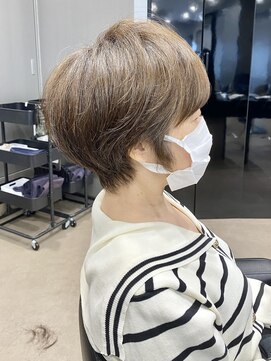 ハルキ ミナト ジャパン オオサカ(HARUKI MINATO japan OSAKA) 30代40代50代小顔似合わせカットくびレイヤーエモージュ大人可愛