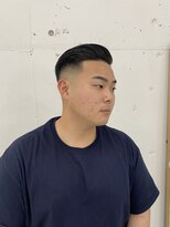 ウェルネス(Wellness)&nbsp;サイドパート　スキンフェード