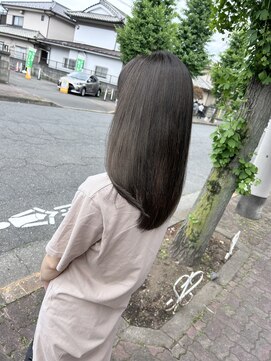 アンティア小作(ANT‘IA) 中明度グレージュ、レイヤー