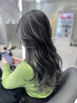 アルドーレフィエロ シンサイバシ(Ardore fiero shinsaibashi) コントラスト極ハイライト☆アッシュブラック