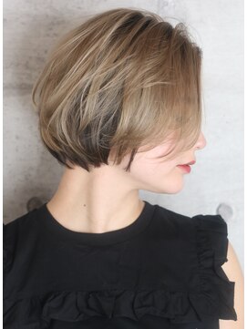 インセプション 銀座(INCEPTION) ショート・ボブ/白髪ぼかし/ハイライト/絶壁解消/30代/40代/50代